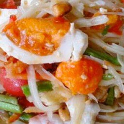 ส้มตำไทยไข่เค็ม