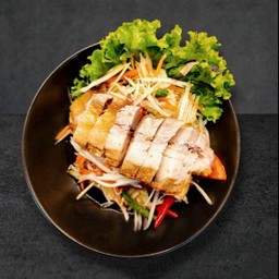 ส้มตำหมูกรอบ