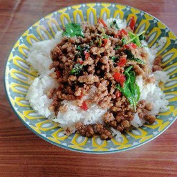 ข้าวราดกระเพราหมูสับ