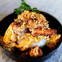 ข้าวไข่ข้นลาวา+กุ้งกระเทียม