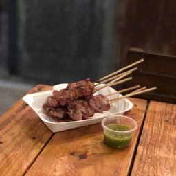 หมูย่าง น้ำจิ้มสามรส (ไม้)