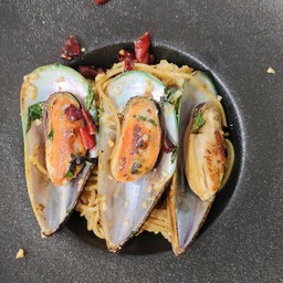 🍝สปาเก็ตตี้พริกแห้งหอยนิวซีแลนด์🍝