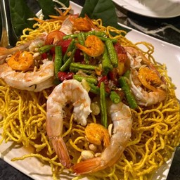 ตำหมี่กรอบทะเล