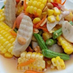 ตำข้าวโพดหมูยอ