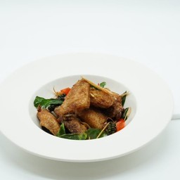 ปีกไก่ทอดสมุนไพร