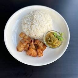 ข้าวสามชั้นพริกหนุ่ม