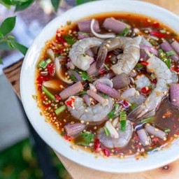 ยำกุ้งสด