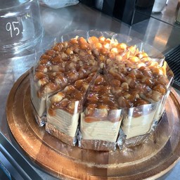 Maccadamia cake