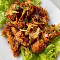 ยำแซ่บไก่ทอด