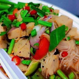 ส้มตำหมูยอ