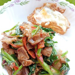 ข้าวคะน้าหมูย่าง