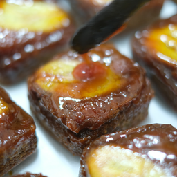 Online - คาราเมลบานานาเบรด ทานคู่กับ มาสคาโปน ครีม