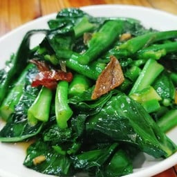 33.ผัดผักคะน้าฮ่องกง