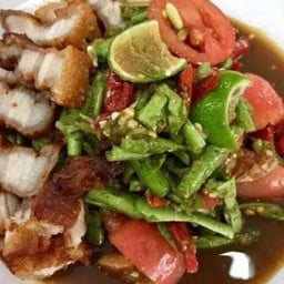 ตำถั่วหมูกรอบ