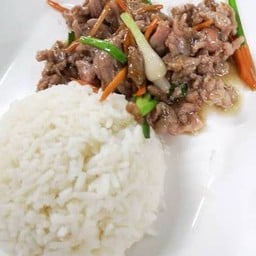 ข้าวราดผัดน้ำมันหอย