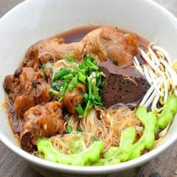 หลุยส์ก๋วยไก่มะระ