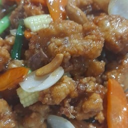 ไก่ผัดเม็ดมะม่วง