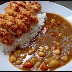 [อร่อยซ่ากับโค้ก] ข้าวแกงกะหรี่ไก่กรอบ +  โค้ก ออริจินัล (ขวด)