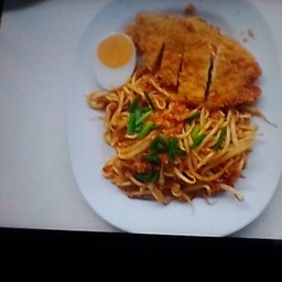 สปาเก็ตตี้ไก่ทอดกรอบ