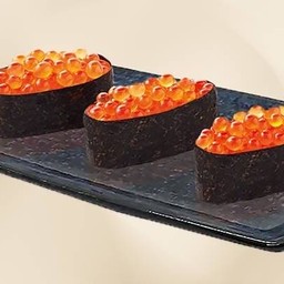 ข้าวปั้นหน้าไข่แซลมอน