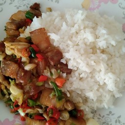 หมูสามชั้นคั่วพริกเกลือ