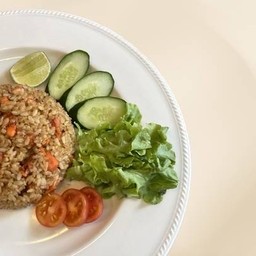 ข้าวผัดแซลมอน