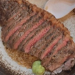 ข้าวผัดมันเนื้อสเต็กพิคานย่า