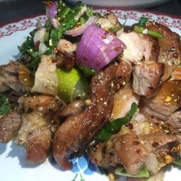 ยำแซ่บไก่ย่าง