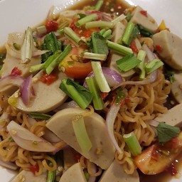 ยำมาม่าหมูยอน้ำปลาร้า/ไม่ปลาร้า(โปรดระบุ)