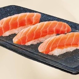 ข้าวปั้นหน้าแซลมอน