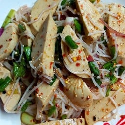 ลาบขนมจีน(หมูยอ)