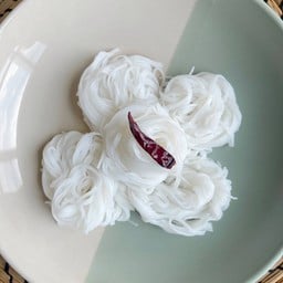 ขนมจีนน้ำยาใต้ ไก่ทอดขมิ้น halal (เจ้าเก่ารัชดา19 (เจ้าเก่ารัชดา19)