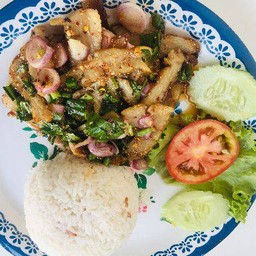 ข้าวคอหมูย่างยำแซ่บ