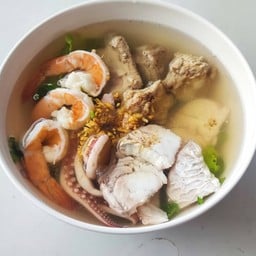 เกาเหลา 4 เกลอ ปลา,กุ้ง,ปลาหมึก,ซี่โครงตุ๋น