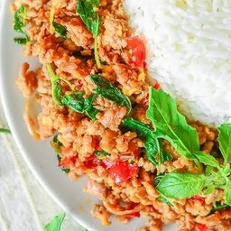 กะเพราหมูสับ