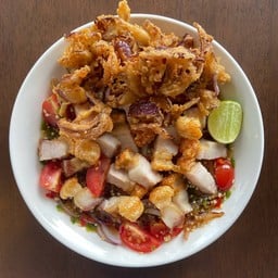 ยำหมูกรอบ