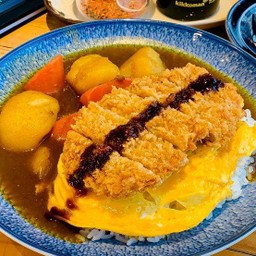 ข้าวแกงกะหรี่หมูทอดทงคัทสึไข่ข้น