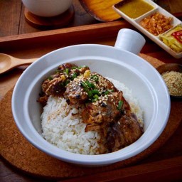 ข้าวหมูตุ๋นจักรพรรดิ咸鱼炒饭