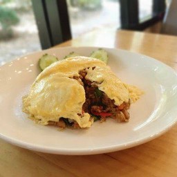 ข้าวคลุกกระเพราหมู+ไข่ข้น