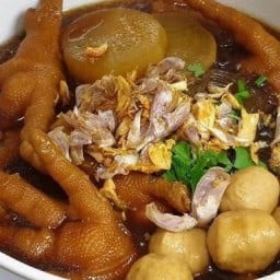 ต้มเส้นอุดร By ป๋องแป้ง