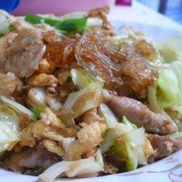 ผัดวุ้นเส้นทะเลราดข้าว