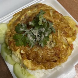 ข้าวไข่เจียวใส่แครอทใข่ 2 ใบ