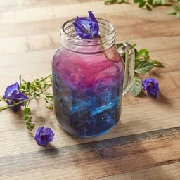 น้ำอัญชันกาแล็คชี่