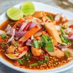 ยำไส้กรอกปูอัด