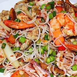 ยำขนมจีน (กุ้ง+ปลาทู+หมูยอ)