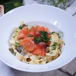 พาสต้าครีมแซลมอน