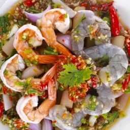 ยำกุ้งสองใจ