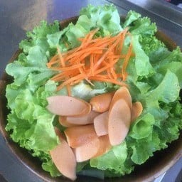 สลัดไส้กรอก