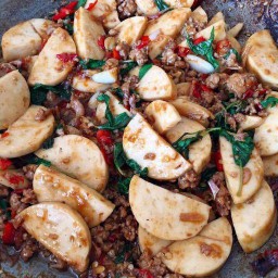 กระเพาหมูยอราดข้าว