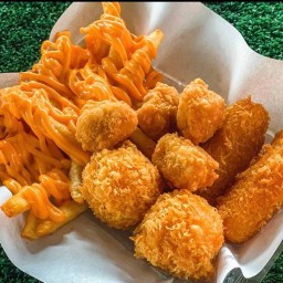 เฟรนฟรายชีสเยิ้มมมมม